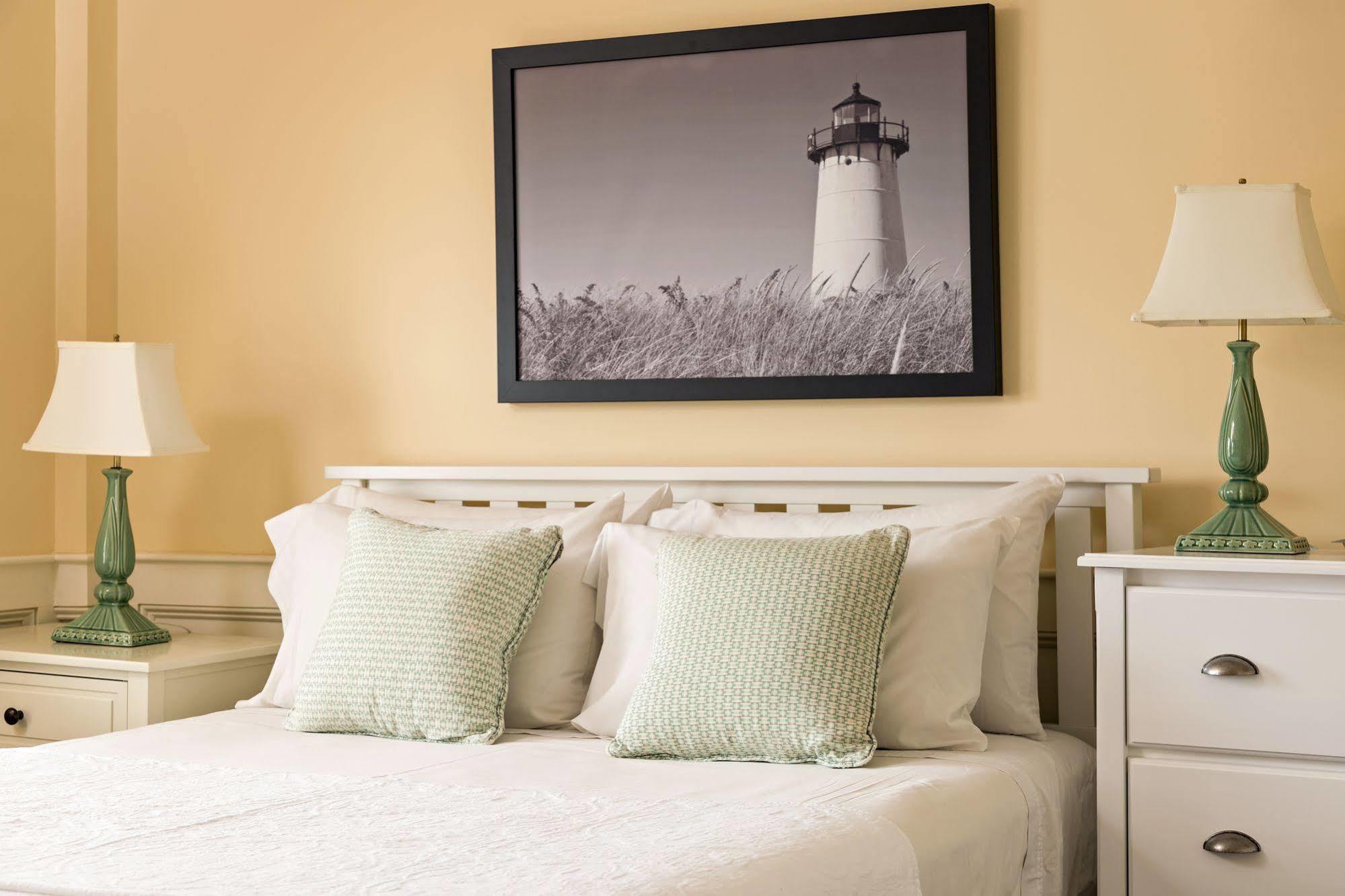 Brass Key Guesthouse Adults Only Провинстаун Екстериор снимка